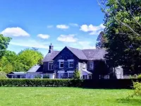 Bluebird Lodge