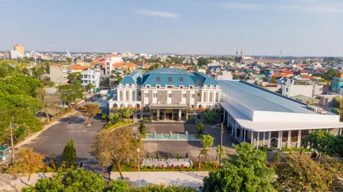 Khách sạn Viktor Legends