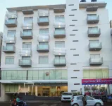 Hotel Milan Hoteles cerca de Riyaz General Store