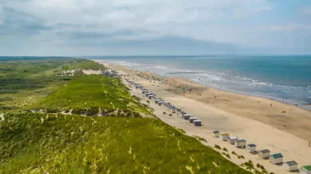 EuroParcs Texel Отели рядом с достопримечательностью «Lighthouse Texel»