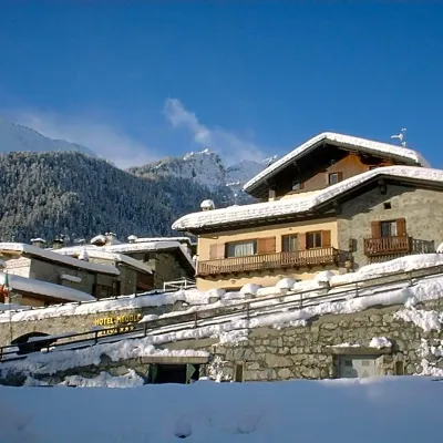 Hotel Ottoz Meublé Hotels near Plan Checrouit - Courmayeur Cable Car