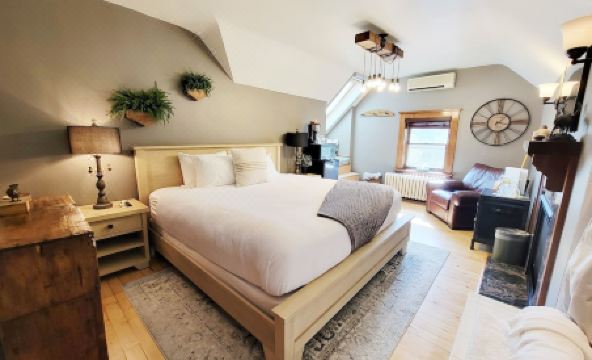 GG Barnum Mansion - Housity