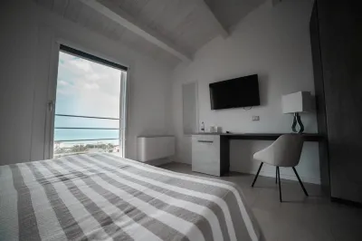 Il Colle Dei Lecci Hotels in Falconara Marittima
