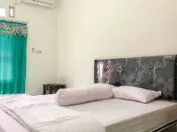 Griya Fadamas Syariah Near Taman Hijau Demangan Madiun Mitra RedDoorz Hotel a Madiun