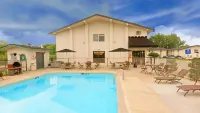 Valued Stay Madison - Pools