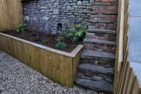 Modern 4-Bedroom Townhouse with Private Garden Hôtels à : Abertillery