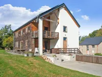 Spacious Villa with Games