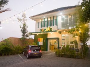 紅多茲Plus伊斯蘭酒店-近三邦阿倫阿倫