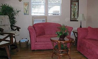 Pomegranate House & Cottages B&B - Housity