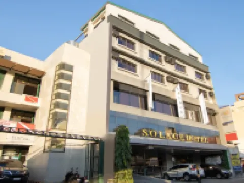 索拉斯酒店 鄰近Circuit Makati的酒店