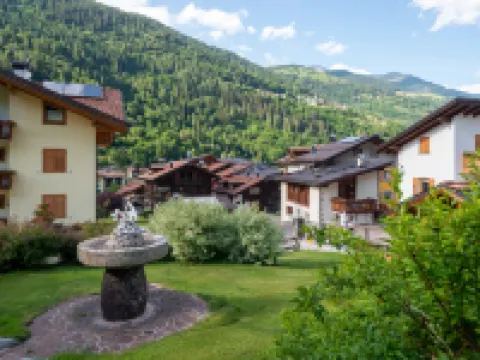 Villa Lucia Hotels in Pellizzano