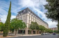 Hotel Giralda Center