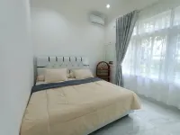 Villa Kota Bunga BB10-23 with Billiard and Private Pool Puncak by Charles