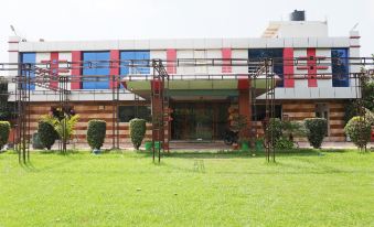 OYO 48502 Shree Krishna Resort