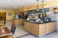 Comfort Suites Burlington - breakfast