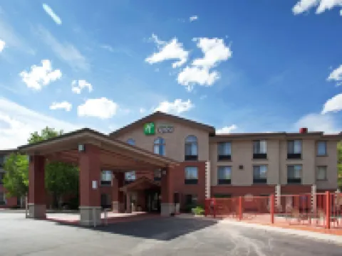 Holiday Inn Express GLENWOOD SPRINGS (ASPEN AREA) by IHG Hotels in Garfield County