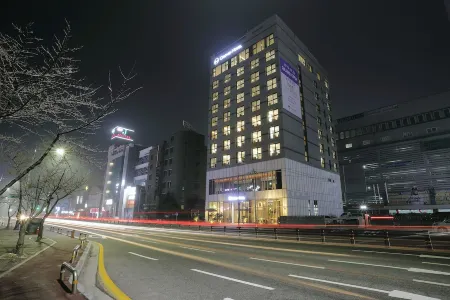 Orchid Hotel