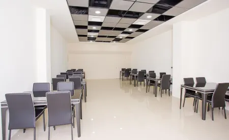 YU CHUN HOTEL Отели рядом с достопримечательностью «Zhangliancang Saxophone Memorial Hall»