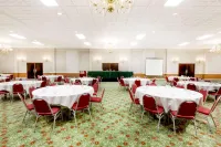 Clarion Hotel & Conference Center Lansing West Hotels in Waverly