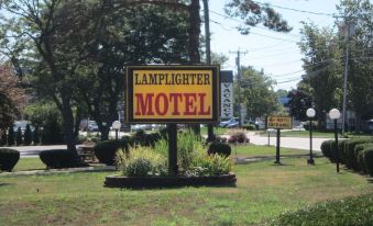 Lamplighter Motel - Clinton, Connecticut - Housity