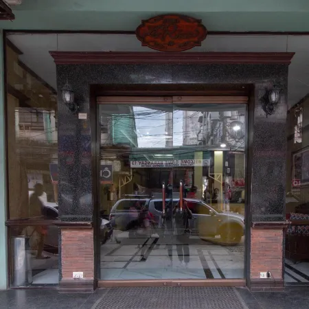 RedDoorz @ Downtown Tacloban Отели рядом с достопримечательностью «Робинсонс Таклобан»