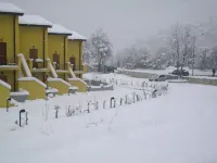 4Flats in Orto di Venanzio Hotels in San Donato Val di Comino