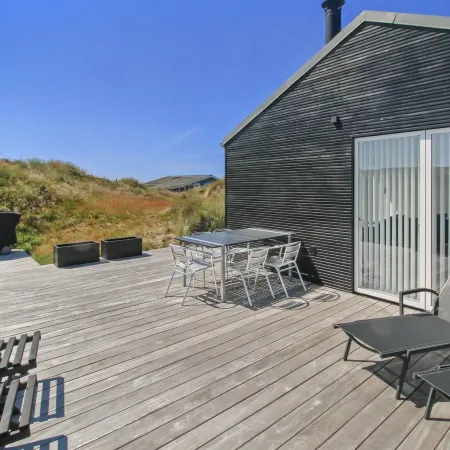"Manni" - 800m from the Sea
