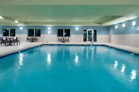 Holiday Inn Express & Suites BULLHEAD CITY by IHG - Pool
