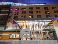Aloft Austin South Hotels near Garrison Park