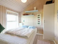 "Bengt" - 1km from the Sea