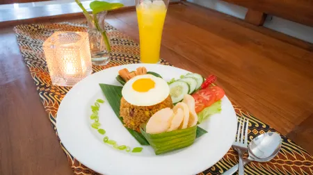 Mawar Asri Hotel Отели в г. Ngampilan