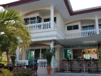East Shore Pattaya Resort