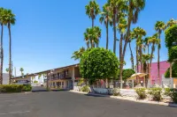 Knights Inn and Suites Yuma Hotel berhampiran Friendship Park