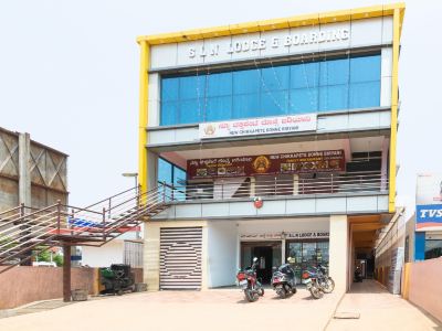 OYO Flagship 22101 Shree Raksha Comforts