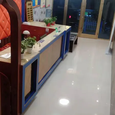 Jigzhi Sanyi Business Hotel
