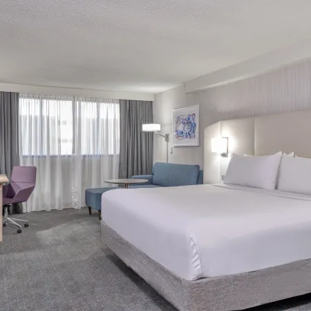 Crowne Plaza INDIANAPOLIS-AIRPORT by IHG