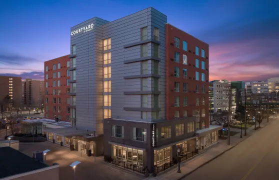 克里弗蘭大學圈萬怡酒店