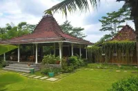 Asram Edupark Hotels in Seyegan