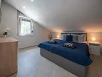 La Mer - Homestays