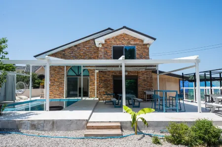 Daebudo Concert 374 Dokchae Pension Отели рядом с достопримечательностью «365 대부도 캠핑시티»