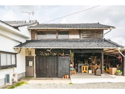 Farmhouse and Folk Park Warm Day Hotel in zona JR Masaki station