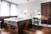 Best Western and Hotel Hotels near Drottninggatan