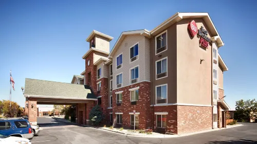 Best Western Plus Gateway Inn  Suites