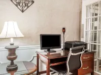 Baymont by Wyndham Valdosta at Valdosta Mall Hotels in Lowndes County