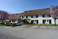 Hôtel Inn Design Dijon Est - Quetigny - Parkering