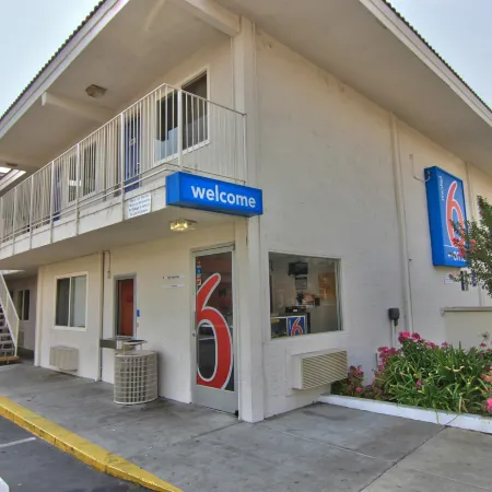 Motel 6 Sacramento, CA - Old Sacramento North
