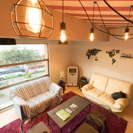 Seaview Capsule Hotel Отели рядом с достопримечательностью «Варисан Сквер»