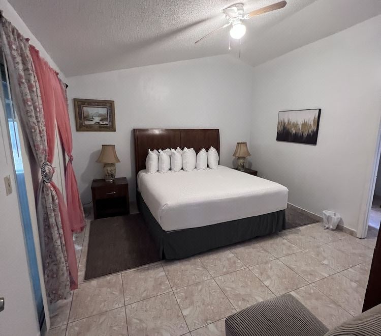 Sunny Home Vacations LLC - Housity