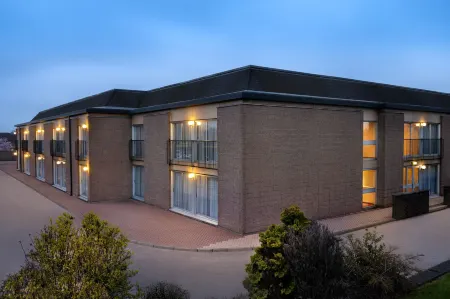 The Aberdeen Dyce Hotel Отели в г. Ньюмакар