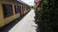 Sleepway Cottages Hotels in Free Hold